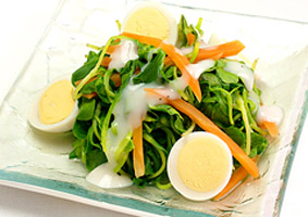 つまみ菜と卵のサラダ
