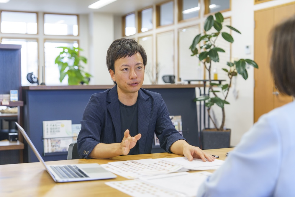 株式会社ホウゴ 代表取締役 菊池和登様へのインタビュー風景1