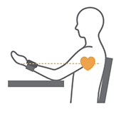ランプと液晶表示で、測定時の血圧計の正しい位置を教えてくれます。