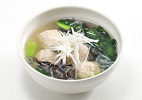 小松菜と肉だんごの中国風スープ