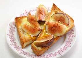 いちじくのはちみつチーズトースト