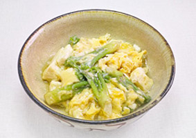 タラの芽と豆腐の卵とじ