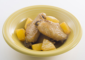 鶏手羽中のパイナップル煮