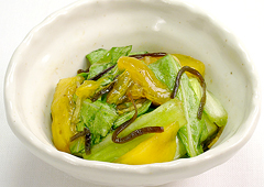 チンゲン菜と柿の浅漬け